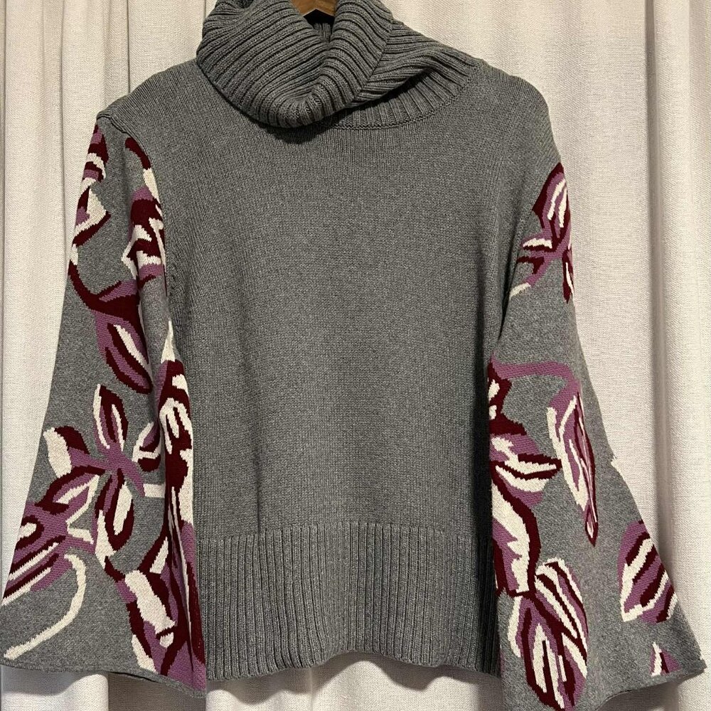 Cabi 'Eden" Turtleneck Sweater Floral Bell Sleeves Size M
